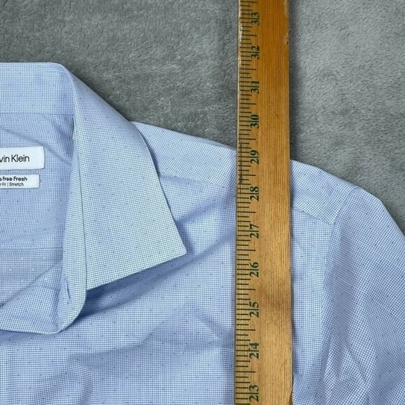Calvin Klein Mens Wrinkle Free Dress Shirt Regular Fit Size L Blue Stretch A0652 - Picture 4 of 8